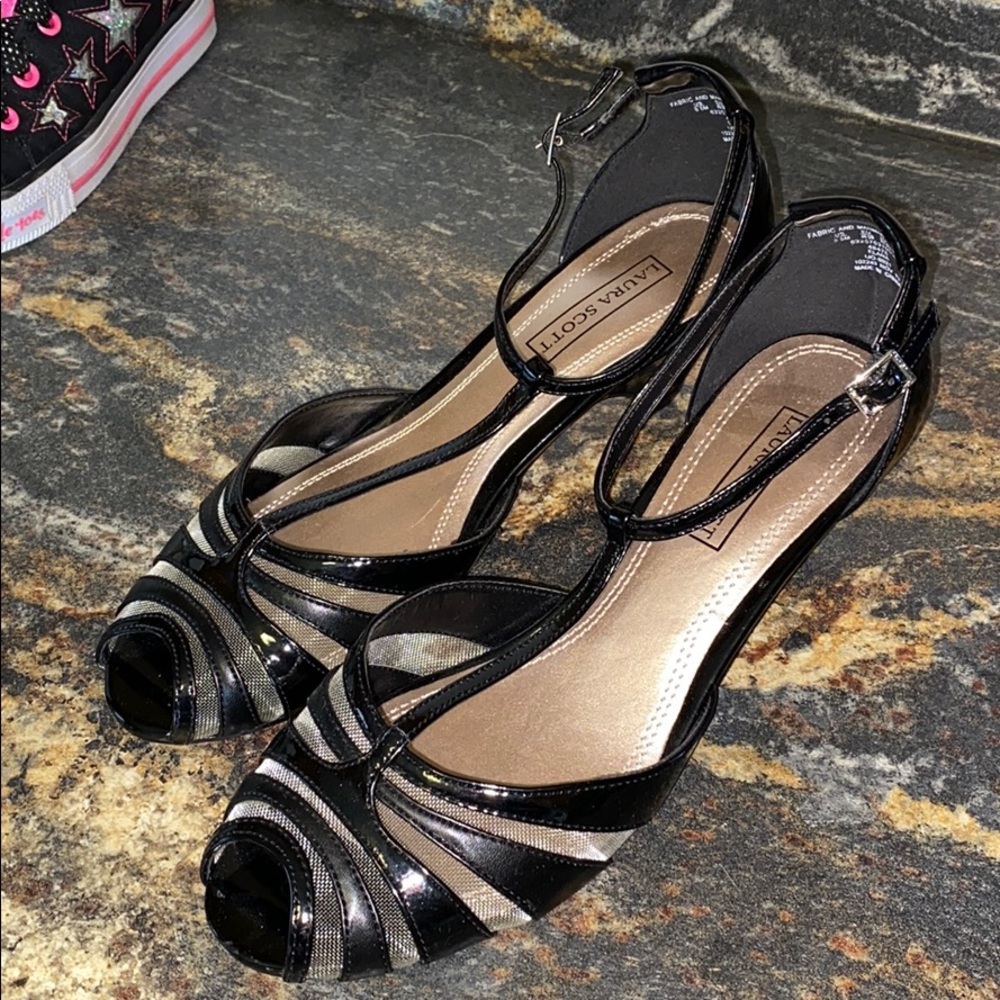 🎈Black Paten & silver mesh open toe